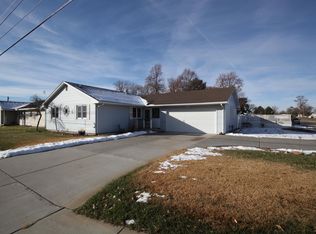 1011 N Adams St, Lexington, NE 68850