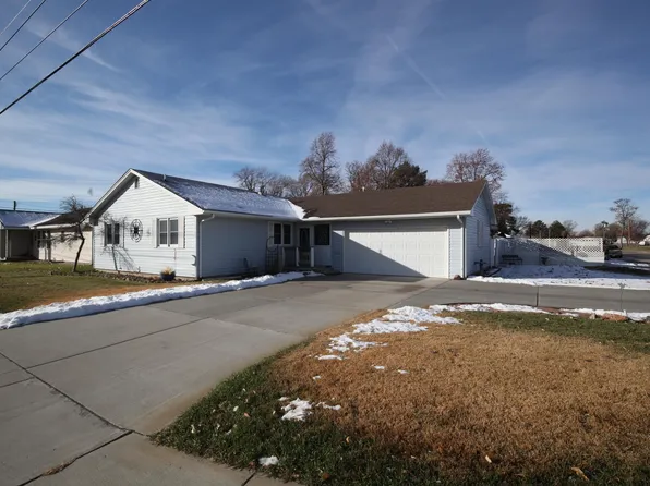1011 N Adams St, Lexington, NE 68850