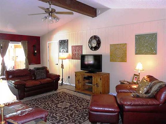 2nd image of 211 Hillcrest Dr
