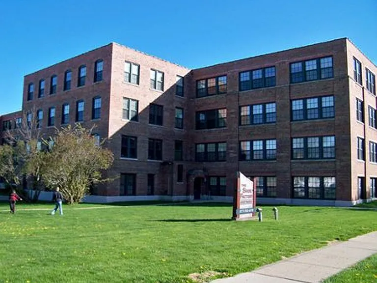 Shoe Factory Apartments — Photo 34
