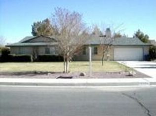 13385 Appleblossom, Apple Valley, CA 92308