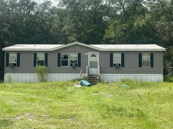 215 Azalea Ave, Interlachen, FL 32148