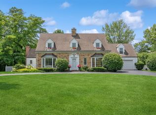 220 Sunset Ridge Rd, Northfield, IL 60093