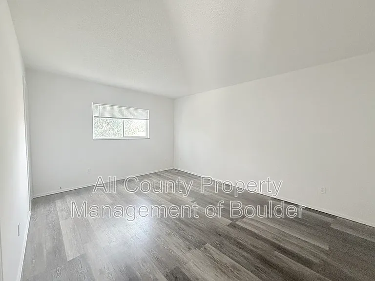 1520 Taft Ct — Photo 22
