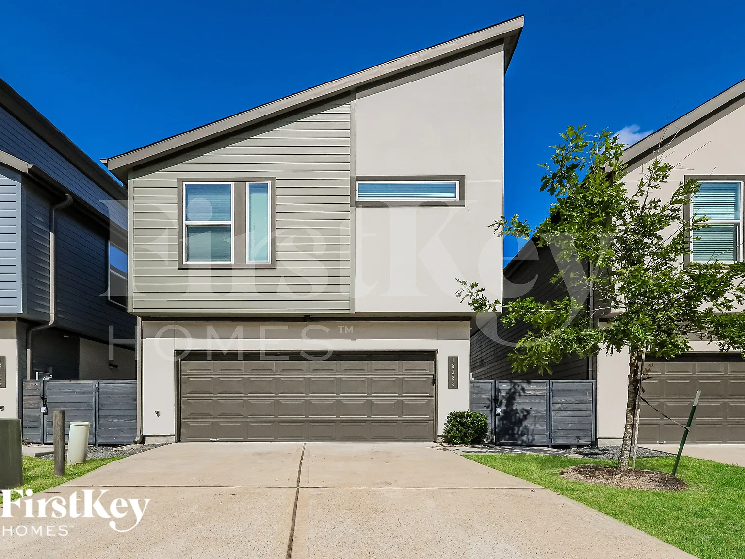 3 bed, 2.5 bath, 1619 sqft, $1,990 — Photo 1