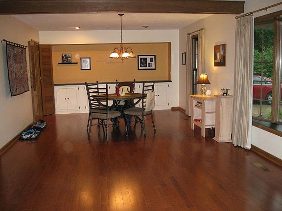 4th image of 1716 Country Club Dr