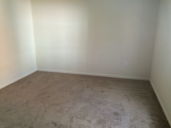 5th image of 300 S Boulevard APT 6