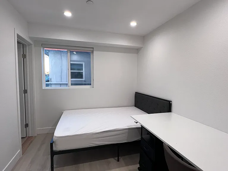 1224 W 37th Pl — Photo 110