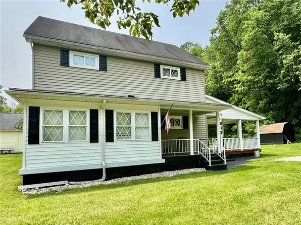 515 Pike Run Dr W, Daisytown, PA 15427