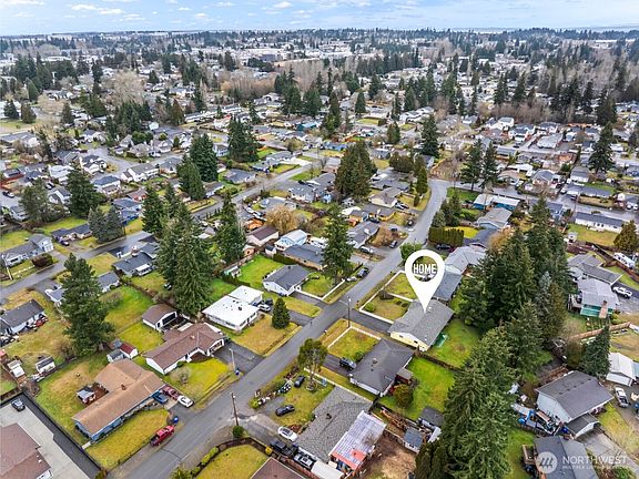 3rd image of 10915 1st Drive SE