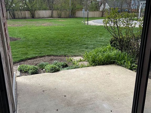 2nd image of 5125 Blodgett Ave APT 102