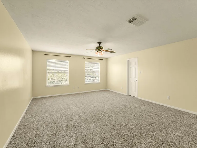 2414 Falcon Knoll Ln — Photo 41