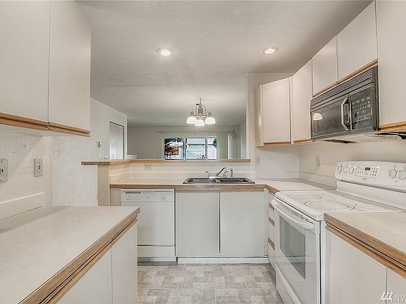5th image of 2100 S 336th St APT J4