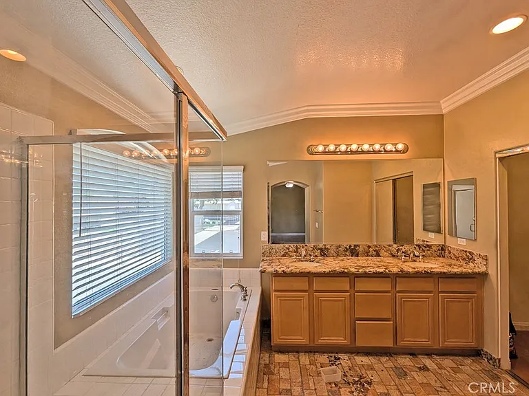 17801 Powell Pl — Photo 21