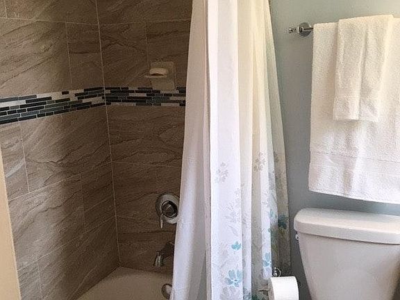 3rd image of 6767 Indian Creek Dr APT 2B