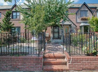 25-76 47th St #1, Astoria, NY 11103