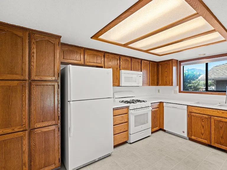 2890 Wedgewood Ln — Photo 15