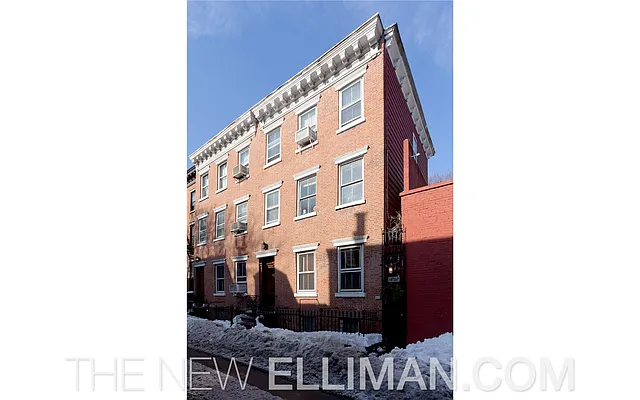 Sold by Douglas Elliman | media 15