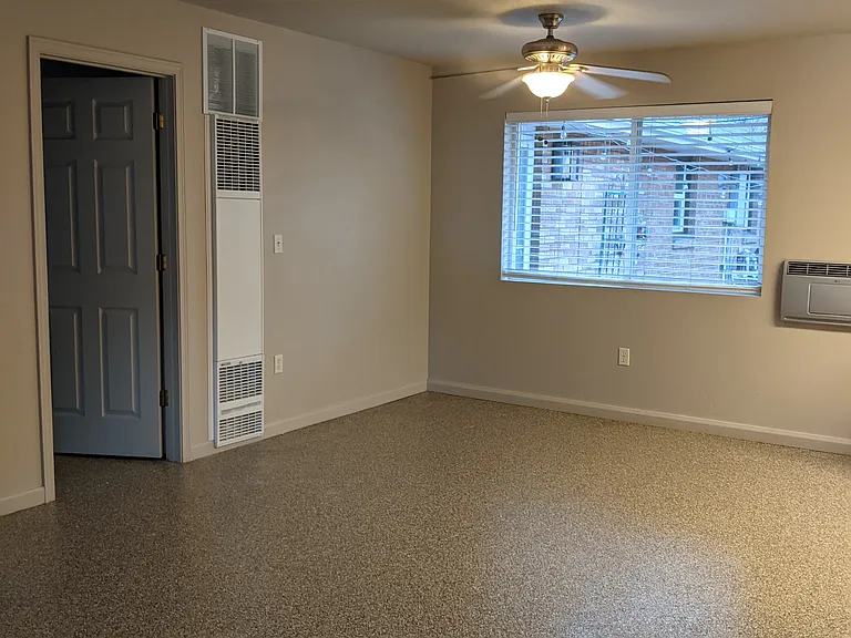 1421 S Euclid Ave — Photo 4