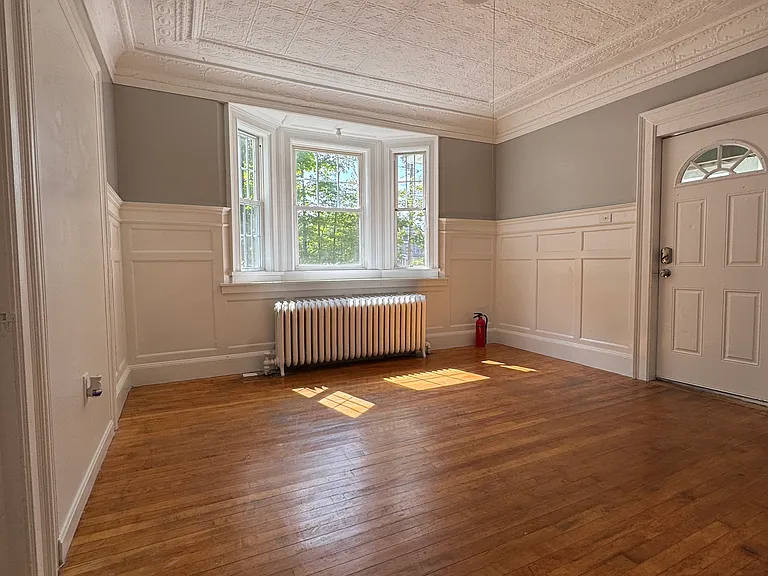 37 Courtland St #C — Photo 10
