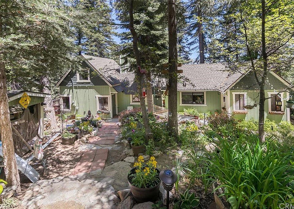 1st image of 26470 Forest Ln