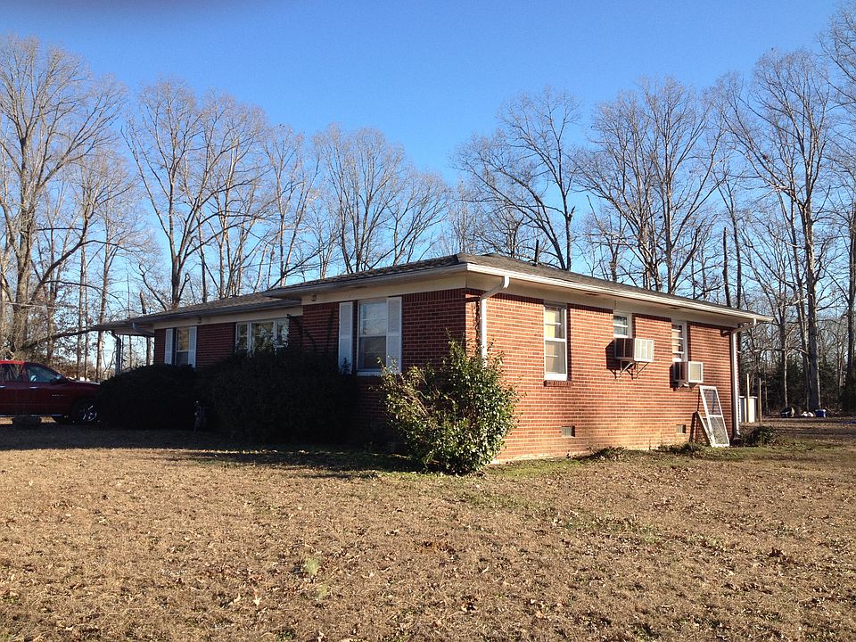 2nd image of 3725 Highway 114 W