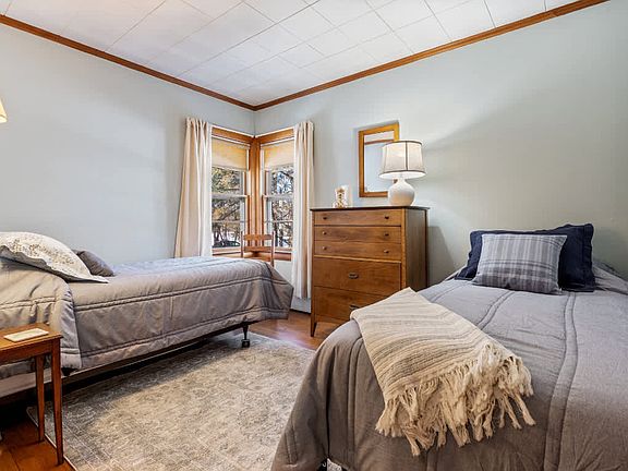 2nd image of 353 Seaside Ave #2