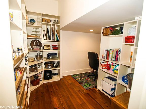 4th image of 3774 Riverwood Cir