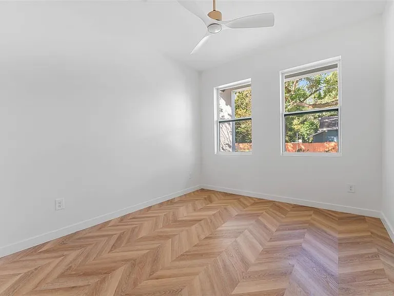 102 W Adalee St #4 — Photo 25