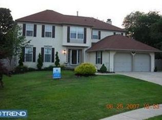 21 Mercer Dr, Sicklerville, NJ 08081