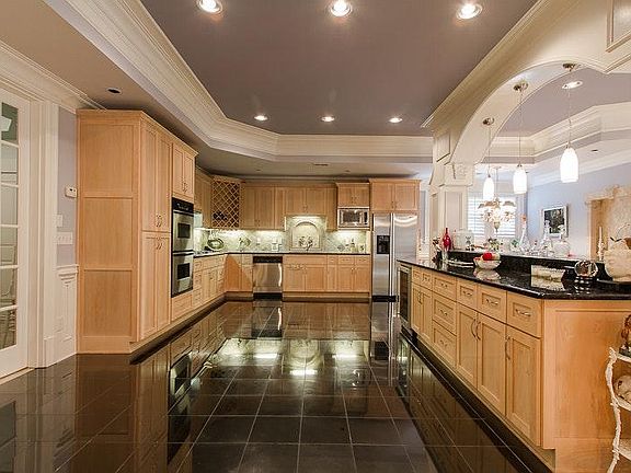 5th image of 1821 Buckhead Valley Ln NE