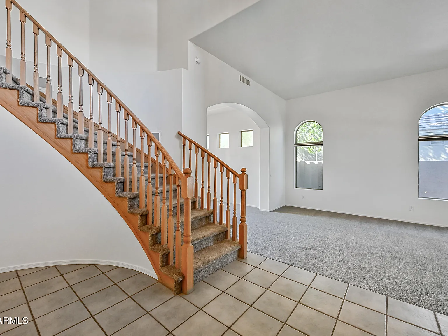 4 bed, 3.0 bath, 3050 sqft, $4,300 — Photo 2