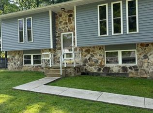 713 Petit Ln, Wartburg, TN 37887