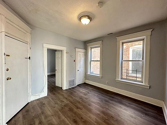 5th image of 43 Grant Ave #37E