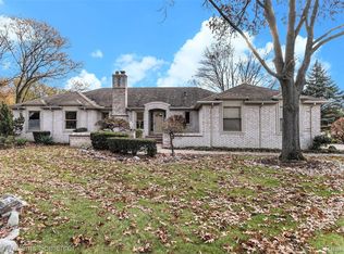 4262 Ewell Ct, Bloomfield Hills, MI 48302