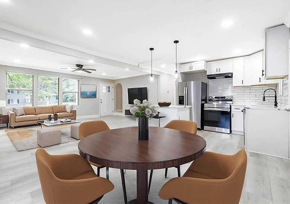 1st image of 1767 Line St