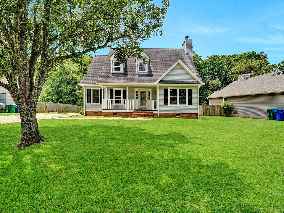 1st image of 1023 N Lake Dr