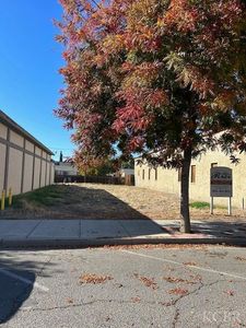 215 Fox St, Lemoore, CA, 93245