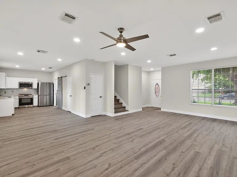 918 Ivycroft Ln — Photo 7