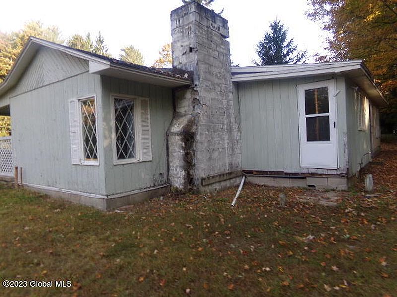 5th image of 261 County Highway 113