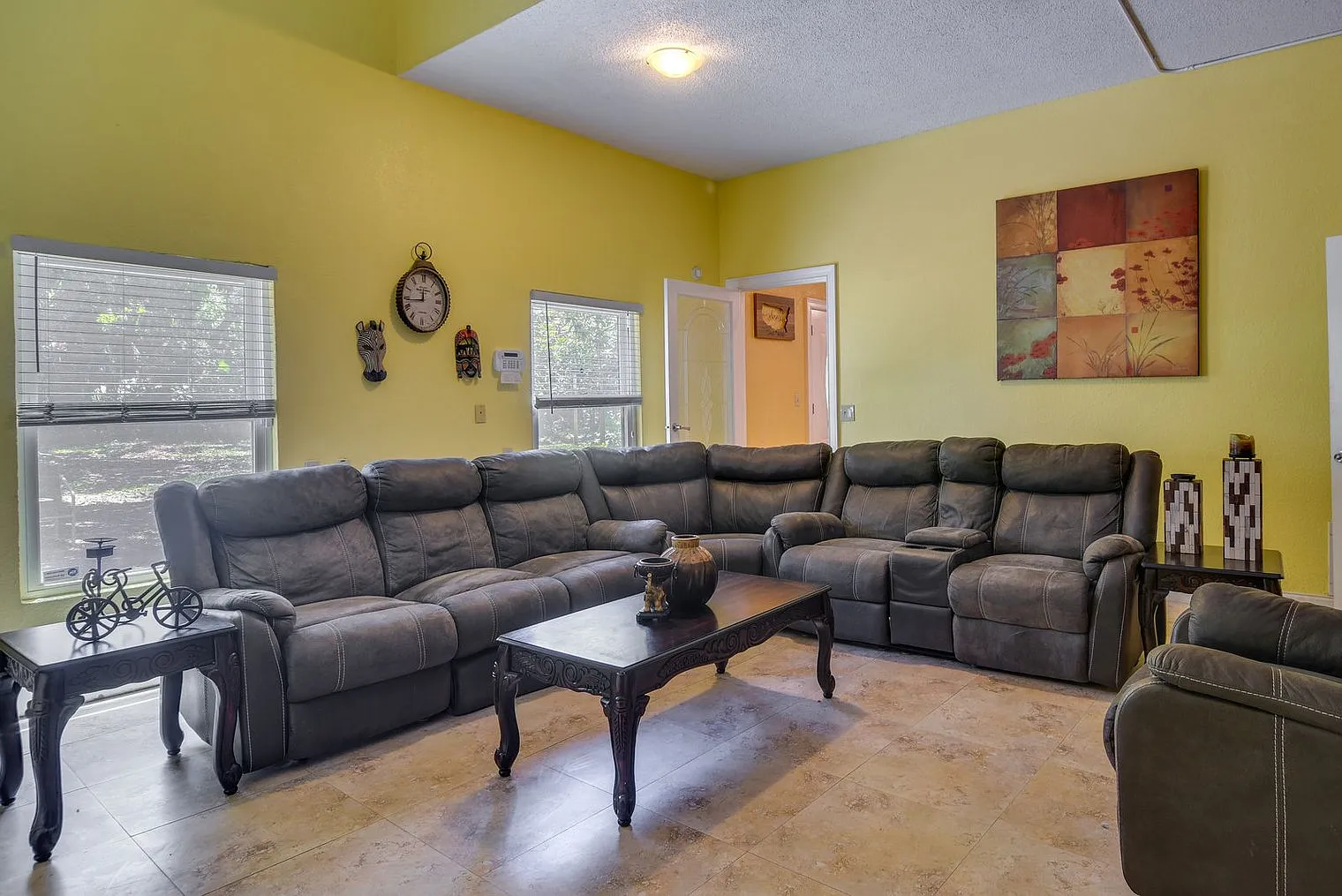 2 bed, 2.0 bath, 1894 sqft, $3,290 — Photo 1