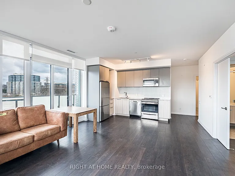 4208 Dundas St W #513 — Photo 9
