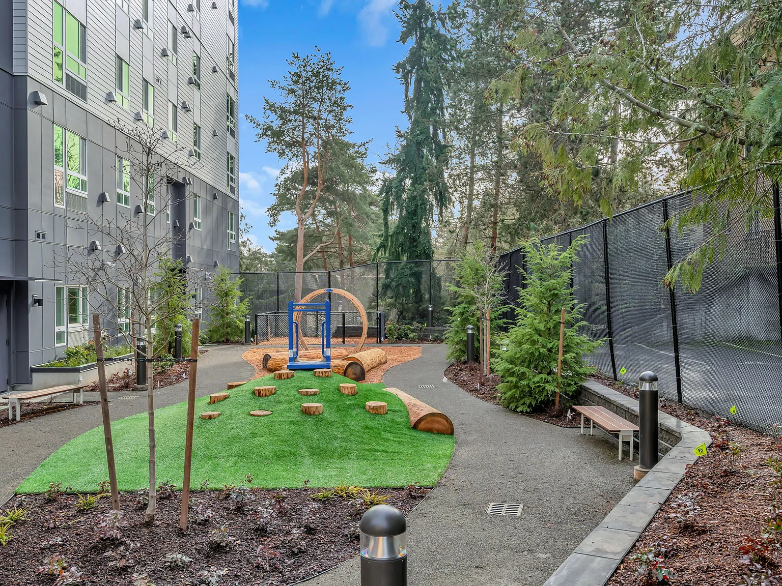 Altaire at Jackson Park — Photo 3