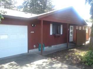 1304 Laurel St, Florence, OR 97439
