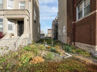 428 E 44th St, Chicago, IL 60653
