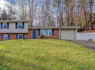 5332 Cave Spring Ln, Roanoke, VA 24018
