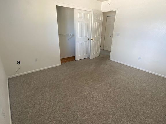 2nd image of 2251 Venice Dr #B