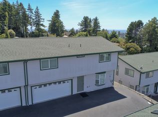 745 2nd St, Brookings, OR 97415