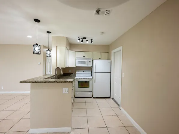 131 NW 57th St, Fort Lauderdale, FL