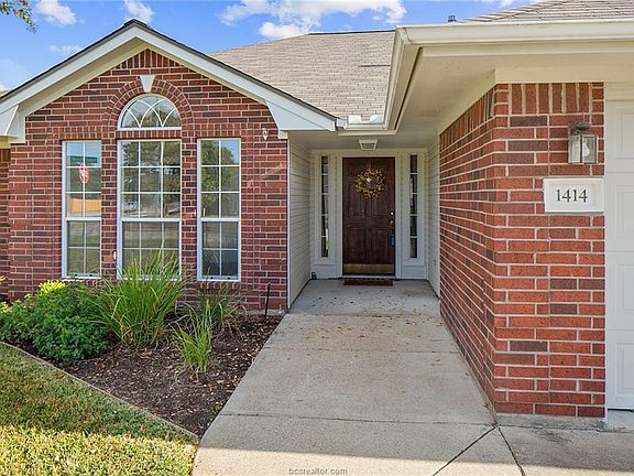 4th image of 1414 Front Royal Dr